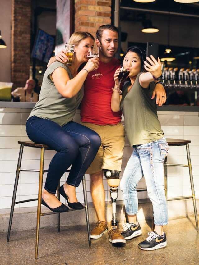 Top 5 Zodiac Signs Who Are the Life of a Party