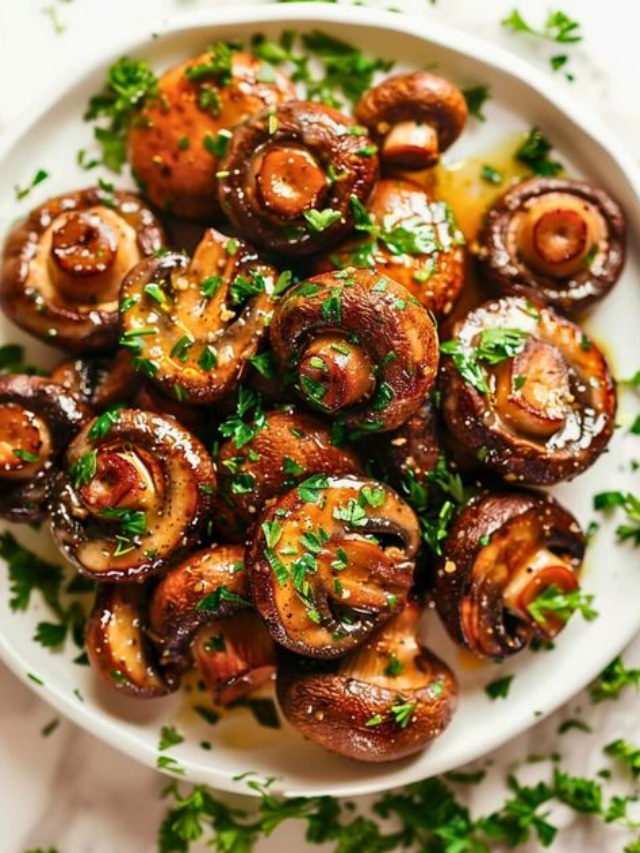 Best Roasted Mushrooms Recipe with Fresh Herbs and Garlic